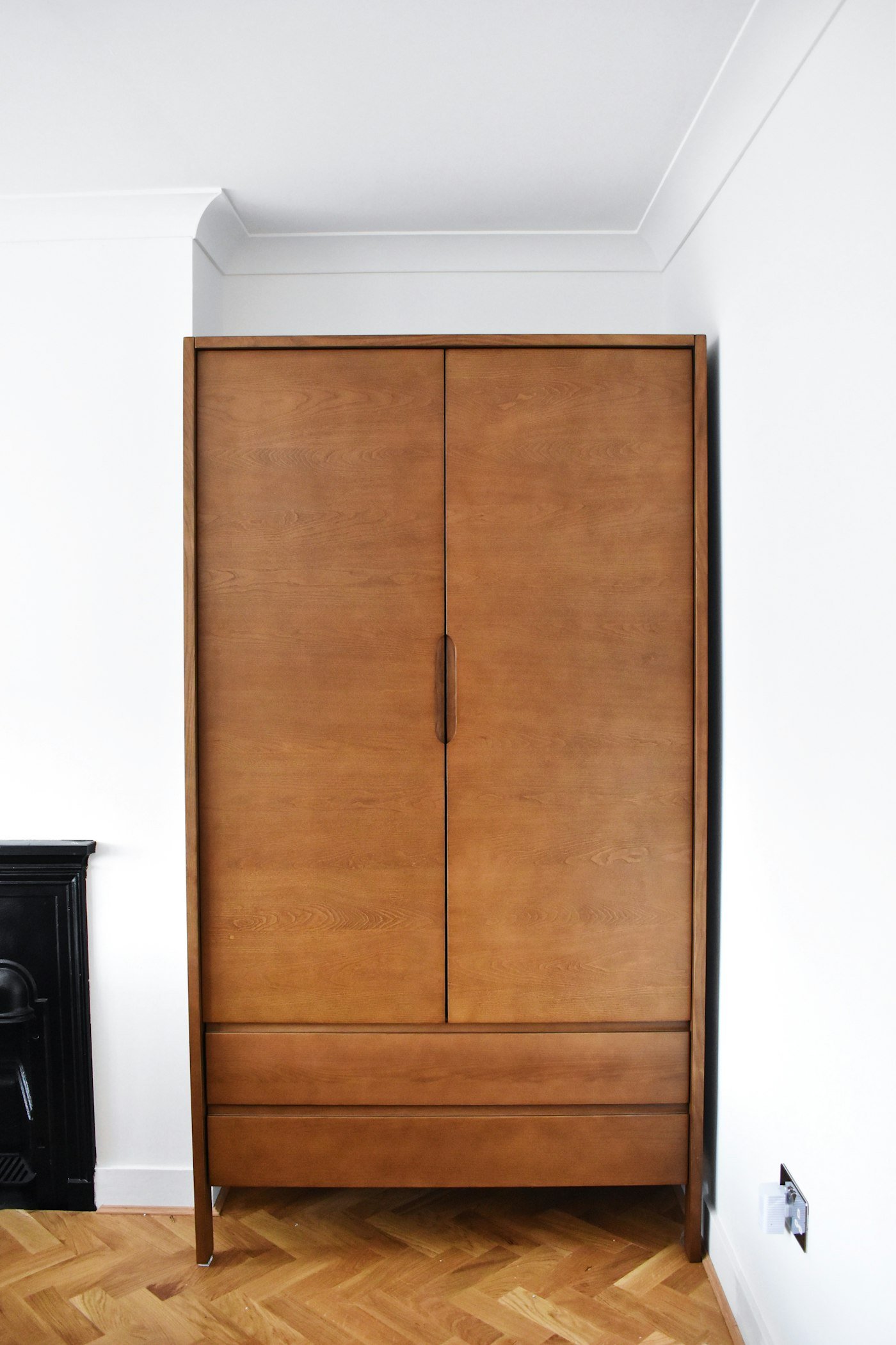 Floor-to-Ceiling Wardrobe